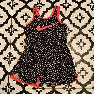Nike baby girls 24 months romper